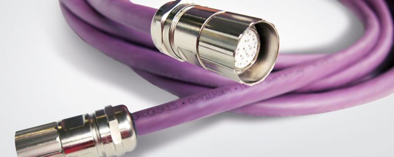 mit 17-poligem Buchsen- und Stiftstecker Multi-Bus-Leitung mit 17-poligem Buchsen- und Stiftstecker