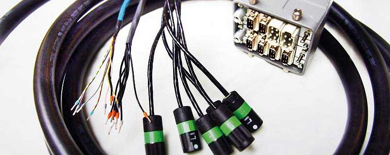 mit Harting-Steckverbinder und Signalbuchsenstecker Kabel-Konfektion mit Harting-Steckverbinder und Signalbuchsenstecker